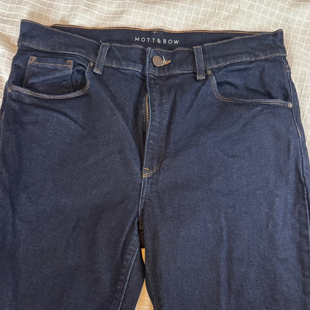 Mott & Bow Dark Wash Straight Leg Jeans